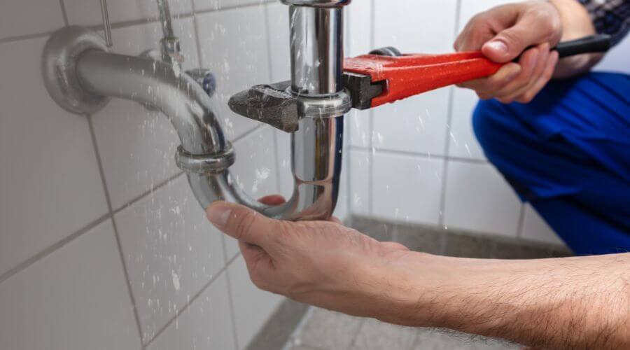 Expert burst pipe repair services in Port Sulphur, LA